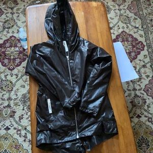 Kids rain jacket/windbreaker